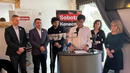 Tomáš Sobota s podporovateľmi