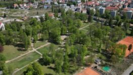 Mestský park je bezpečný a opäť oficiálne otvorený pre verejnosť, pokračuje jeho revitalizácia