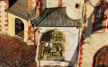 Pieskovcová plastika Kristus na Olivovej hore
