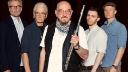 Legendárna britská skupina Jethro Tull prichádza 22. augusta do Banskej Bystrice + súťaž o lístky