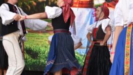 FOTO: Naše folklórne tradície ožili v srdci Slovenska vďaka tisíckam účinkujúcich a návštevníkov 9. Slovenského dňa kroja