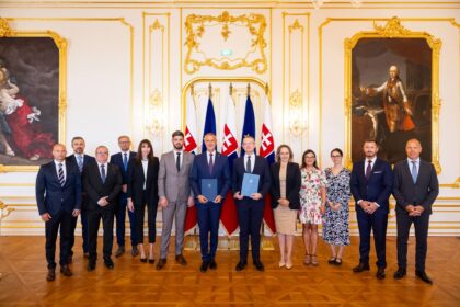 Po podpise Memoranda medzi Kanceláriou NR SR a UMB Banská Bystrica