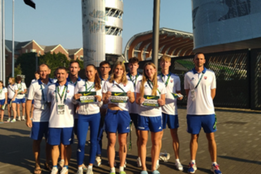 Účastníci MS U20 pri ikonickom štadióne Hayward Field v meste Eugene v štáte Oregon z AK ŠK UMB Banská Bystrica